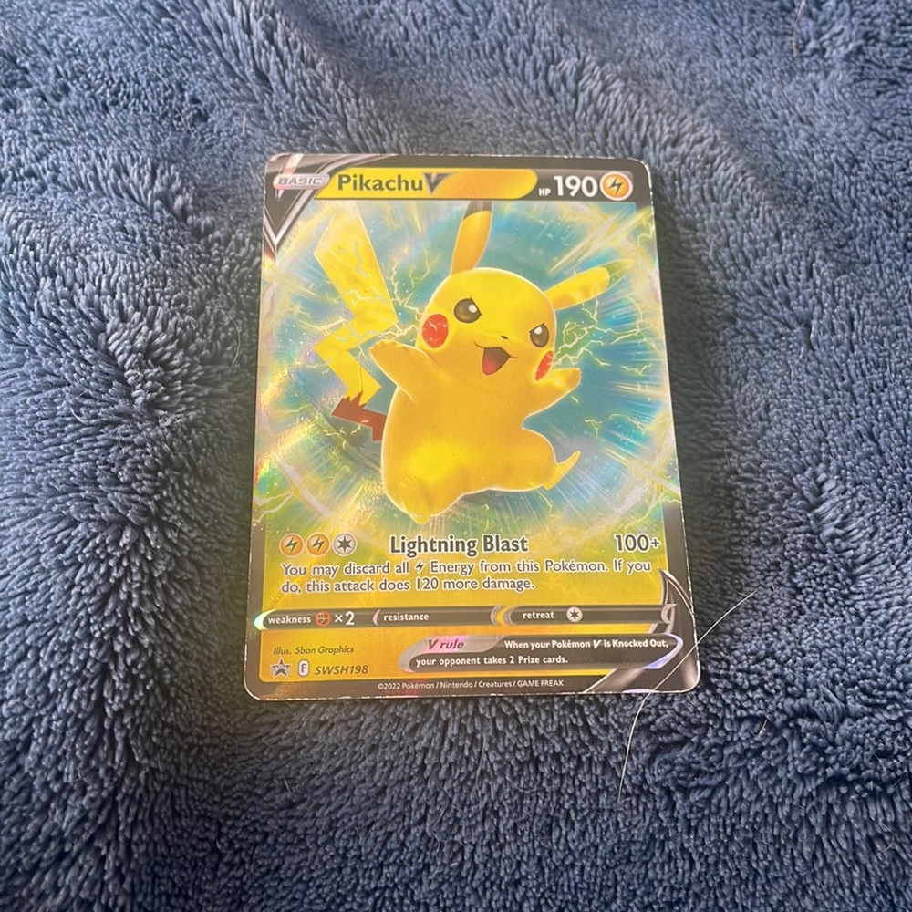 Pokemon Pikachu V SWSH198